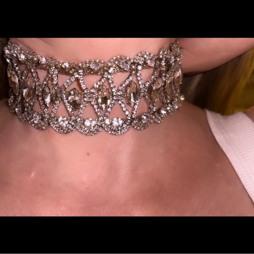 Crystal Choker💎